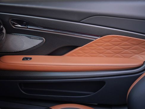 Used 2025 Aston Martin DB12 Convertible RWD image 22