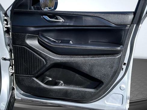 Used 2023 Jeep Grand Cherokee Laredo w/ Luxury Tech Group I image 26