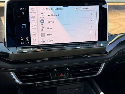 Used 2025 Volkswagen Atlas SE image 18