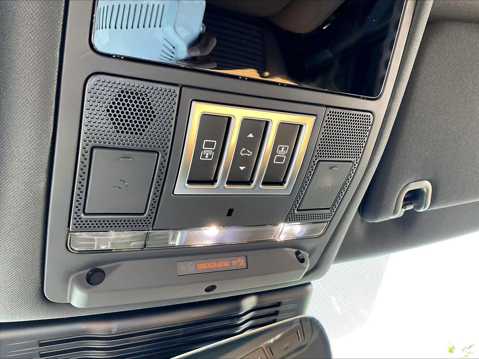 New 2026 Land Rover Discovery Dynamic SE AWD/4WD image 22