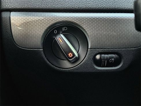 Used 2017 Volkswagen Jetta SE image 37