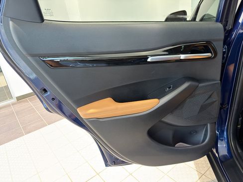 Certified 2025 Kia Seltos EX w/ EX Sunroof Package FWD image 19