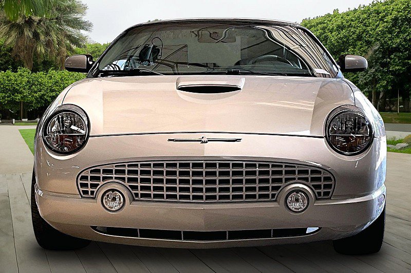 Used 2005 Ford Thunderbird 50th Anniversary RWD image 2