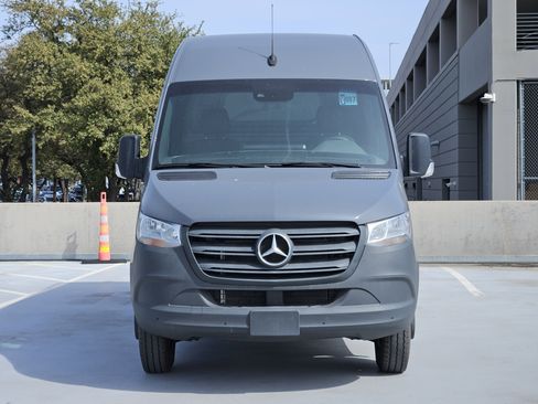 Used 2024 Mercedes-Benz Sprinter 3500 image 6