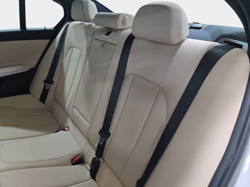 Used 2025 BMW 330i Sedan w/ M Sport Package image 14