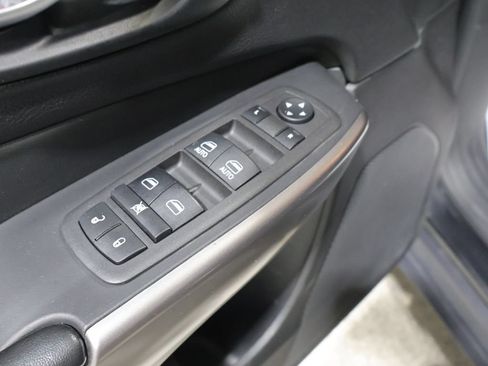 Used 2021 Jeep Cherokee Limited AWD/4WD image 14