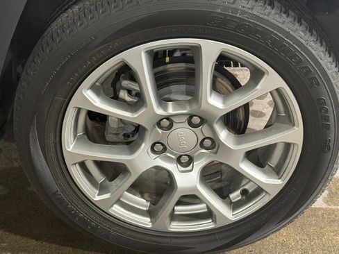 Used 2023 Jeep Compass Latitude AWD/4WD image 27