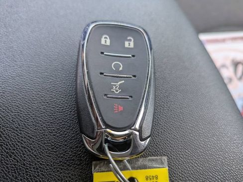 Used 2022 Chevrolet Equinox LT FWD image 36