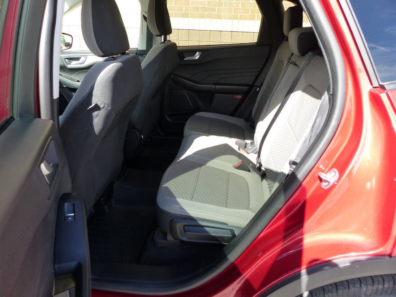 Used 2021 Ford Escape SE w/ Convenience Package AWD/4WD image 36