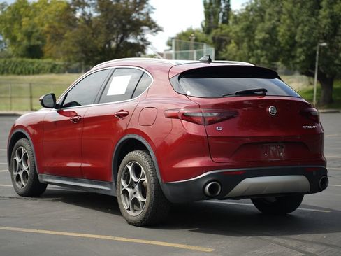 Used 2018 Alfa Romeo Stelvio Ti AWD/4WD image 3
