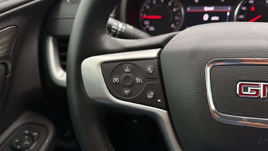 Used 2024 GMC Terrain SLT w/ Tech Package AWD/4WD image 22