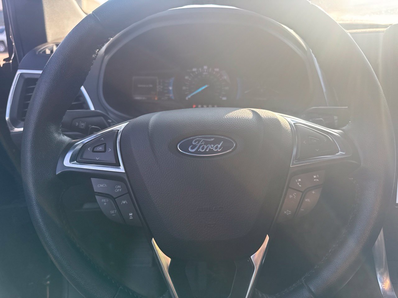 Used 2022 Ford Edge Titanium w/ Equipment Group 301A AWD/4WD image 9