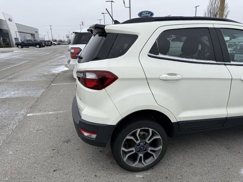 Used 2020 Ford EcoSport SES w/ SES Black Appearance Package image 10