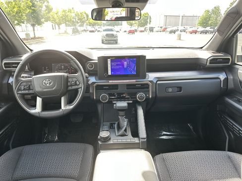 Used 2025 Toyota 4Runner SR5 AWD/4WD image 29