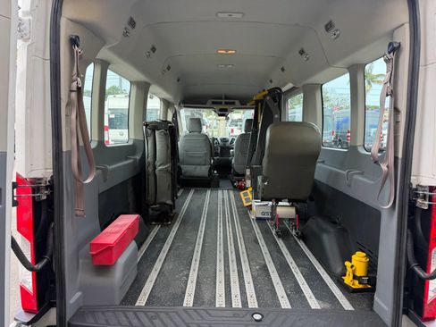 Used 2018 Ford Transit 350 XL RWD image 7