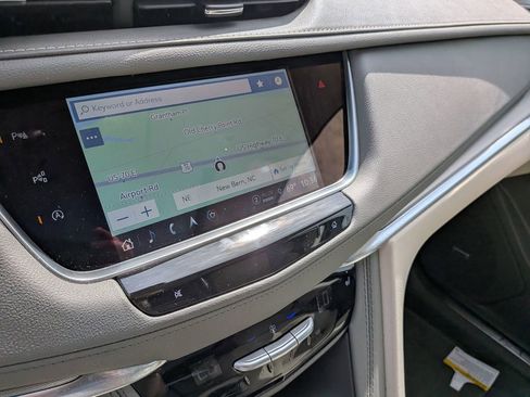 Certified 2024 Cadillac XT5 Premium Luxury w/ Technology Package FWD image 19