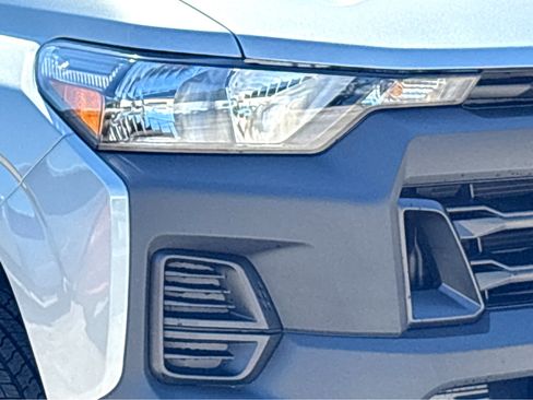 New 2026 Chevrolet Colorado W/T w/ Advanced Trailering Package AWD/4WD image 18