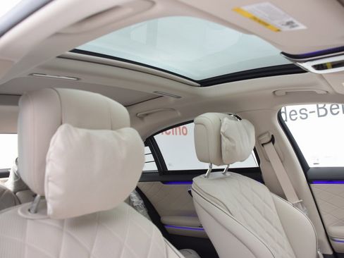 New 2026 Mercedes-Benz S 580e 4MATIC Sedan image 17