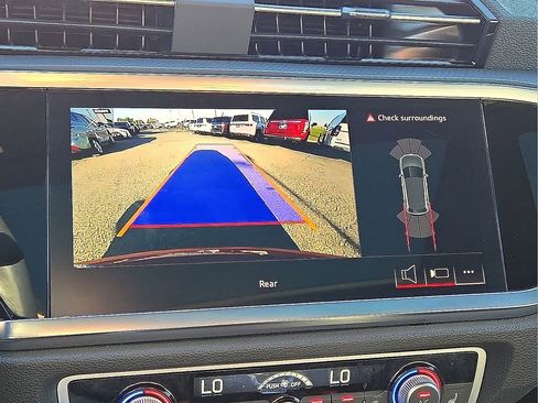 Used 2023 Audi Q3 2.0T Premium image 29