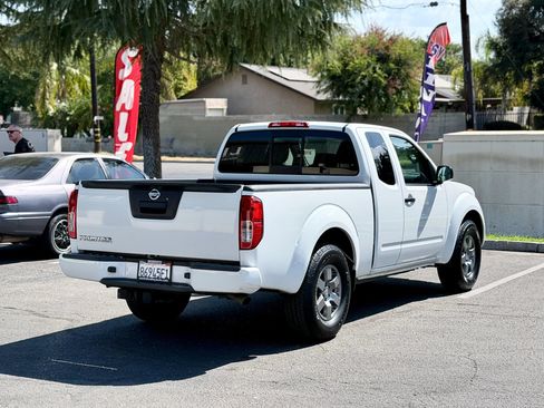 Used 2013 Nissan Frontier Desert Runner RWD image 4