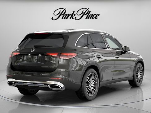 Used 2026 Mercedes-Benz GLC 300 image 29