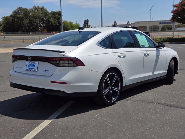 Used 2024 Honda Accord Sport image 4
