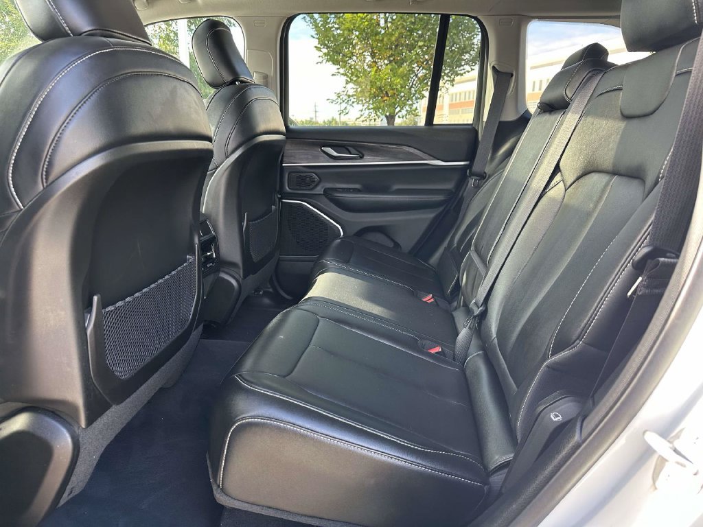Used 2023 Jeep Grand Cherokee 4WD 4xe image 15