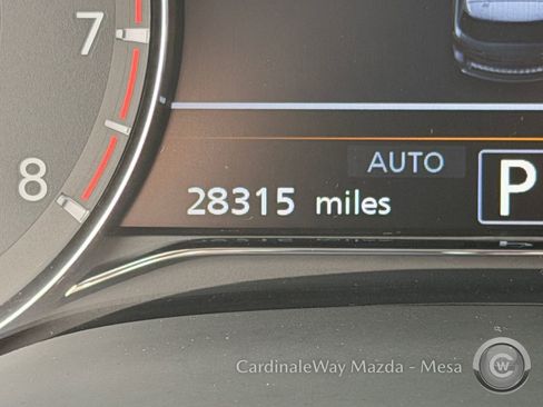 Used 2022 INFINITI QX80 Luxe w/ Cargo Package image 24