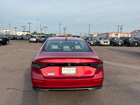 Used 2024 Honda Accord EX image 6