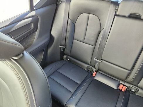 Certified 2025 Volvo XC40 B5 Plus AWD/4WD image 15