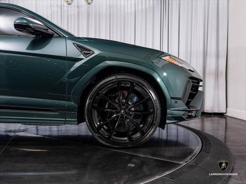 Used 2024 Lamborghini Urus S AWD/4WD image 17