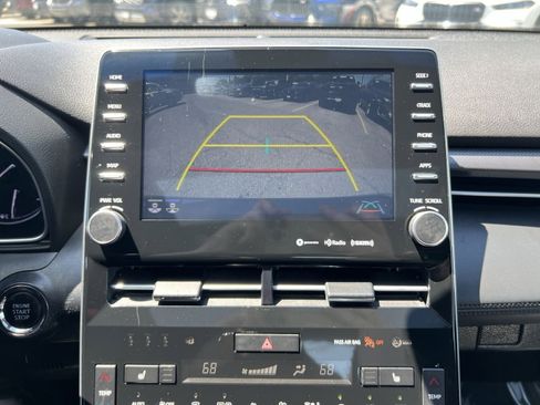 Used 2019 Toyota Avalon XSE w/ All Weather Liner Package FWD image 19