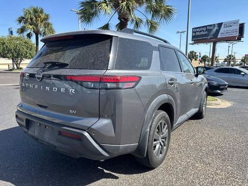 Used 2024 Nissan Pathfinder SV FWD image 5