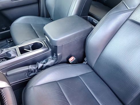 Certified 2023 Toyota Tacoma TRD Off-Road image 19