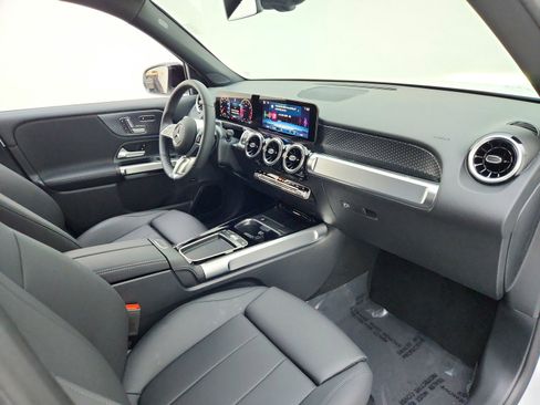 New 2026 Mercedes-Benz GLB 250 image 19