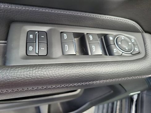 Used 2023 GMC Yukon XL Denali w/ Denali Reserve Package AWD/4WD image 23