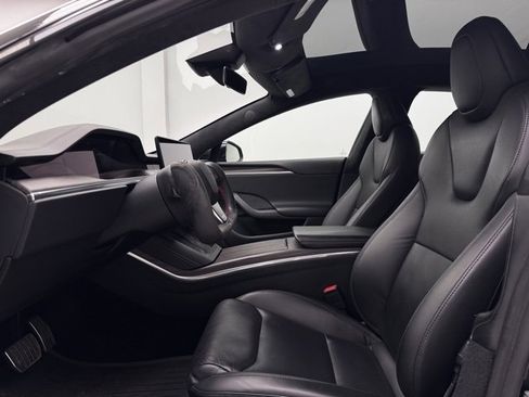 Used 2023 Tesla Model S Standard Range image 12