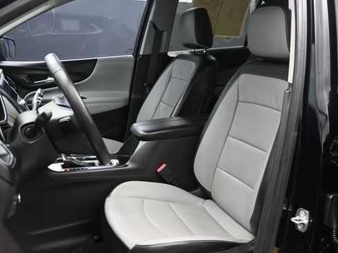 Used 2019 Chevrolet Equinox Premier image 11