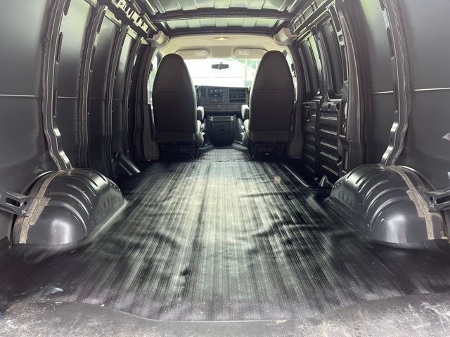 Used 2014 Chevrolet Express 1500 RWD image 24