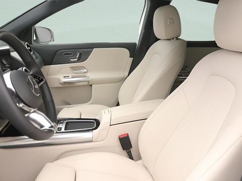 Certified 2026 Mercedes-Benz GLA 250 image 29