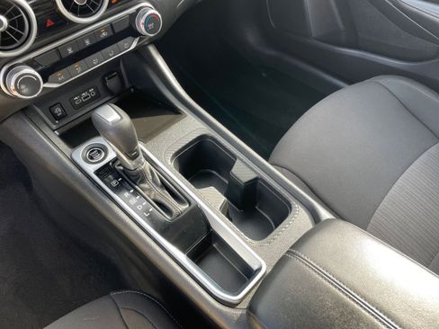 Used 2025 Nissan Sentra SV image 40