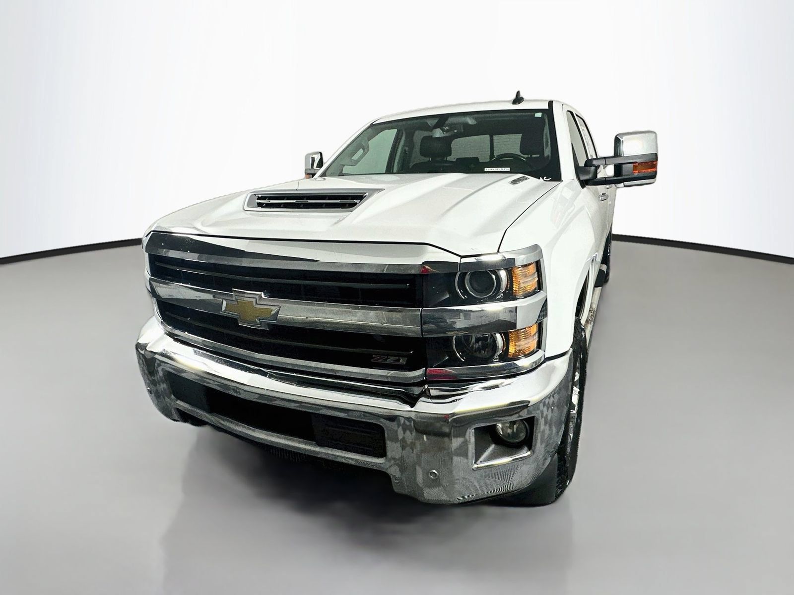 Used 2018 Chevrolet Silverado 2500 LTZ w/ Duramax Plus Package AWD/4WD image 3