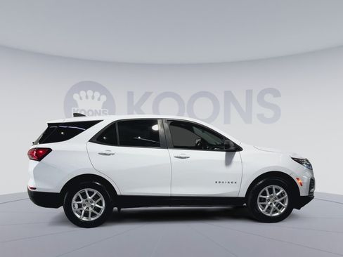Used 2024 Chevrolet Equinox LS w/ LS Convenience Package FWD image 12