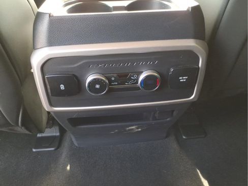 Used 2024 Ford Expedition XLT RWD image 15