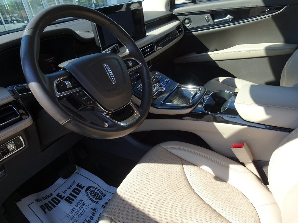 Used 2021 Lincoln Nautilus Reserve AWD/4WD image 13