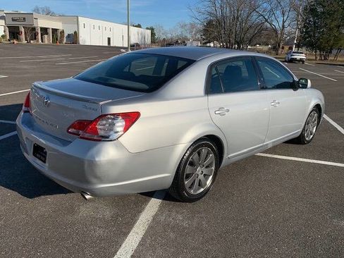 Used 2005 Toyota Avalon Touring image 11