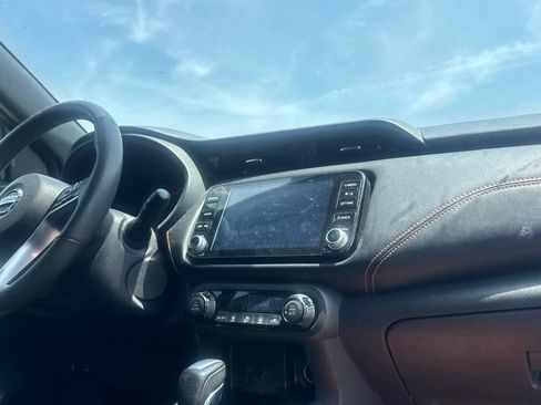 Used 2021 Nissan Kicks SR FWD image 25