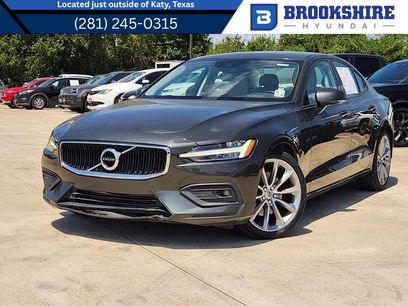 Used 2021 Volvo S60 T5 Momentum w/ Premium Package