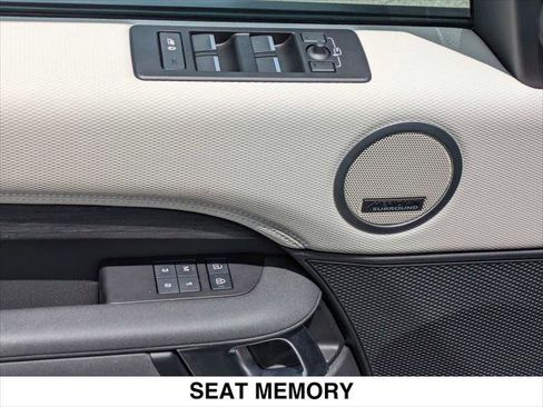 Used 2023 Land Rover Discovery HSE R-Dynamic image 11