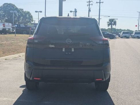 New 2026 Nissan Rogue SV FWD image 4